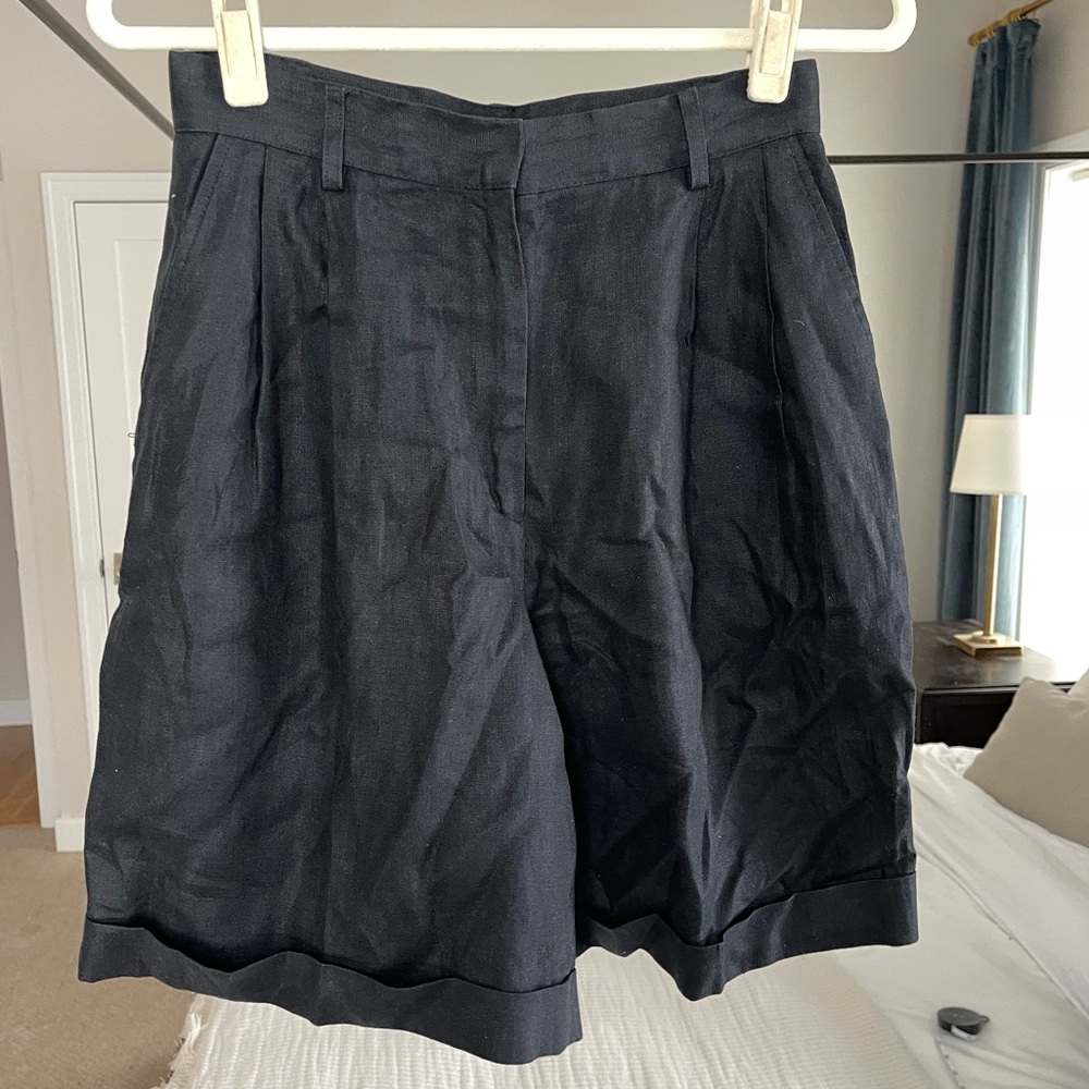 Valley Stevens black linen shorts